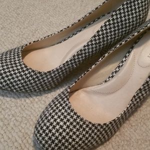 Black / Ivory Cloth Pumps